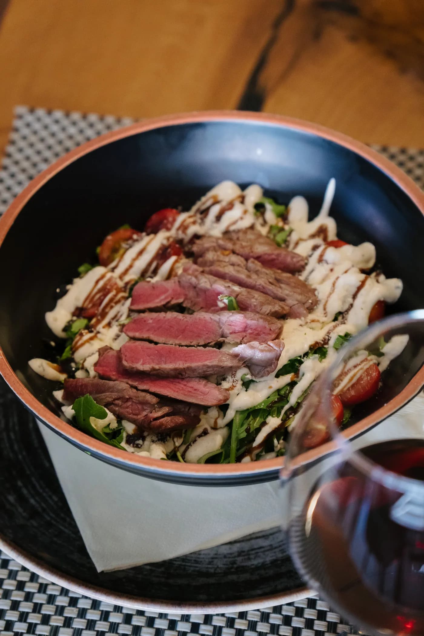 Salata s biftekom